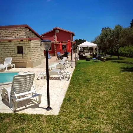 Manghisi Villa Noto